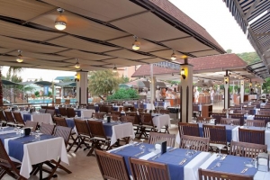 هتل کلاب یالی کوش آداسی