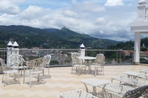 هتل گرند کندیان کندی