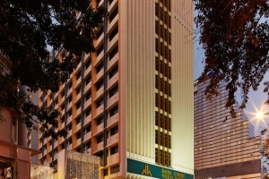 هتل نارای بانکوک