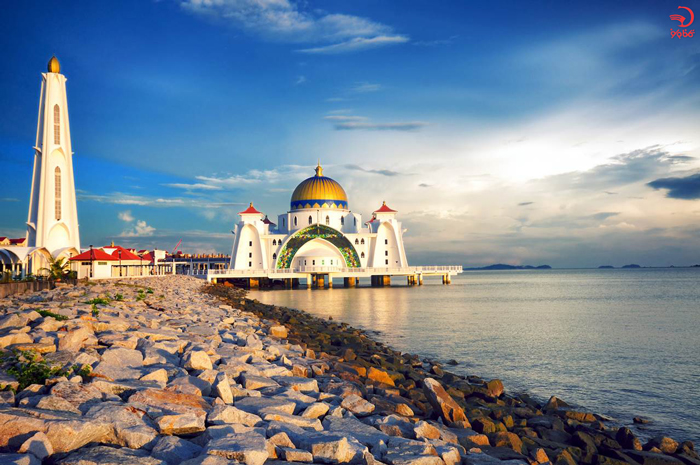  Melaka Straits Mosque